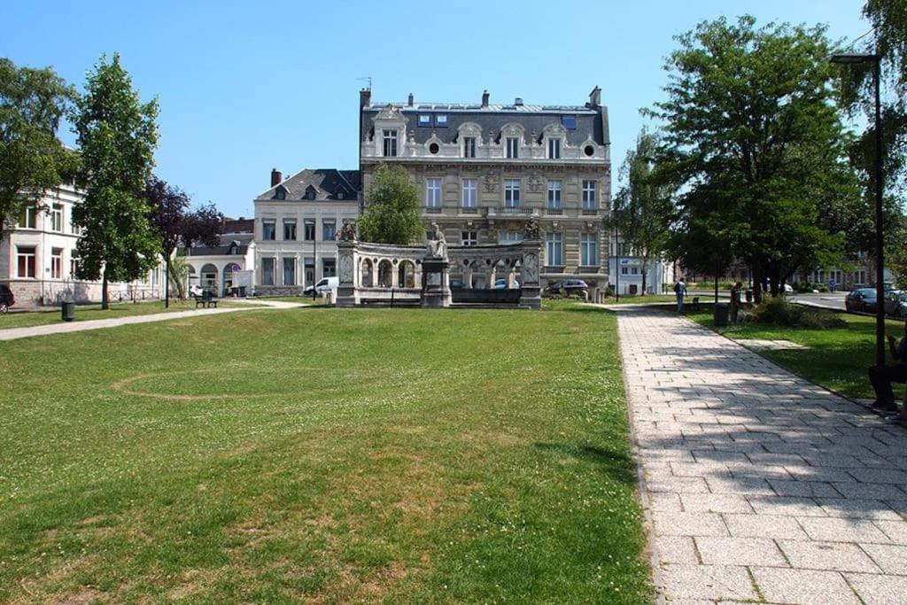 Studio Douillet En Hyper Centre Valenciennes Exterior photo